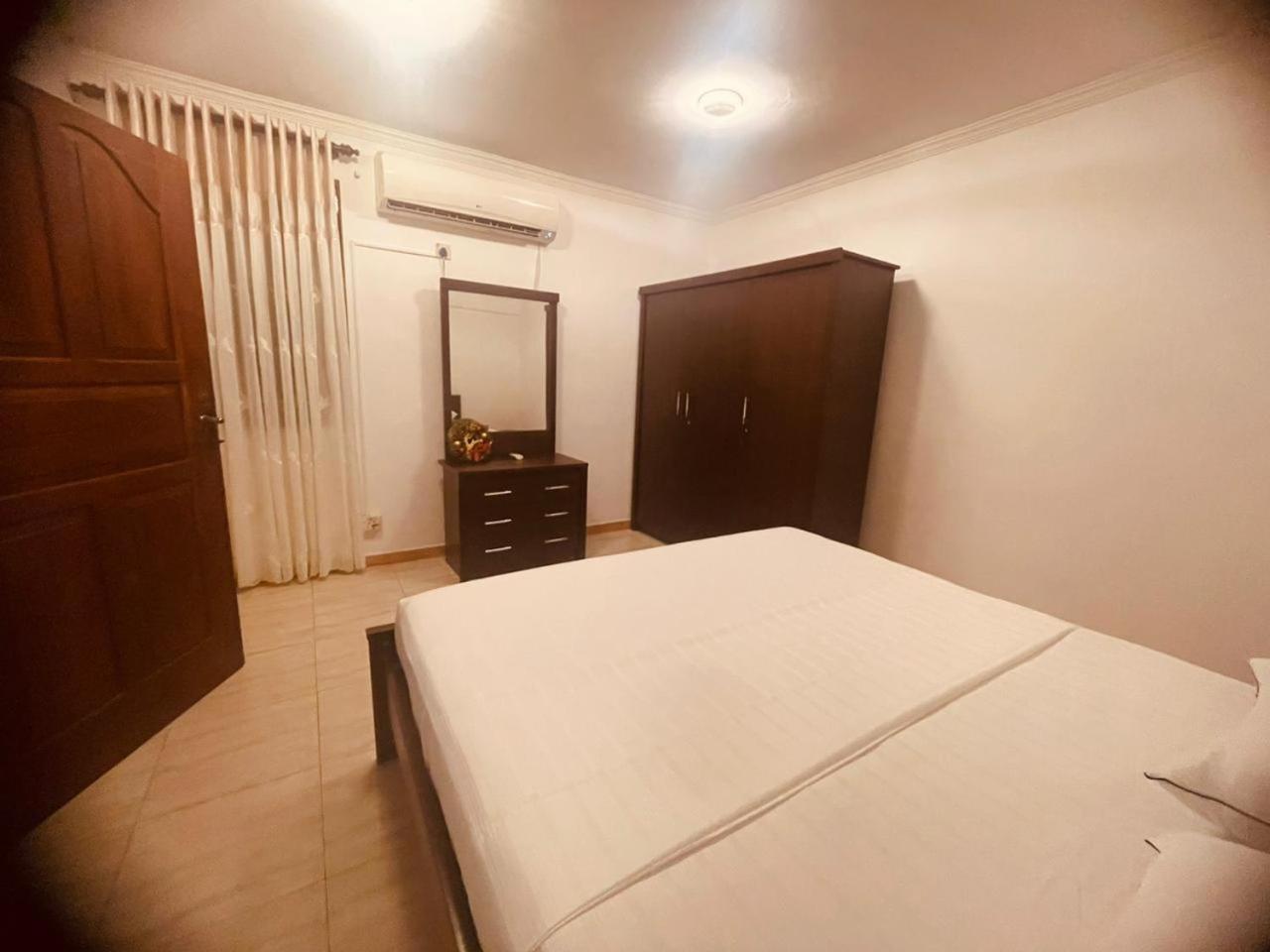 Hotel Mila Boutique Airport à Seeduwa Extérieur photo